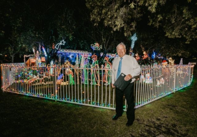 CHRISTMAS LIGHTS COMPETITION