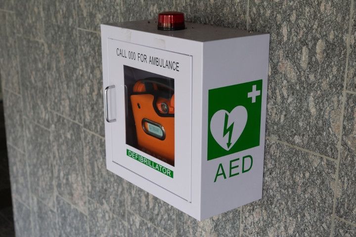 DEFIBILLATORS AT SPORTS FACILITIES